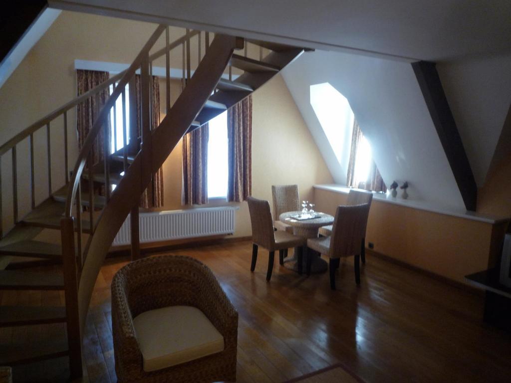 Le Chateau De Rendeux Bilik gambar